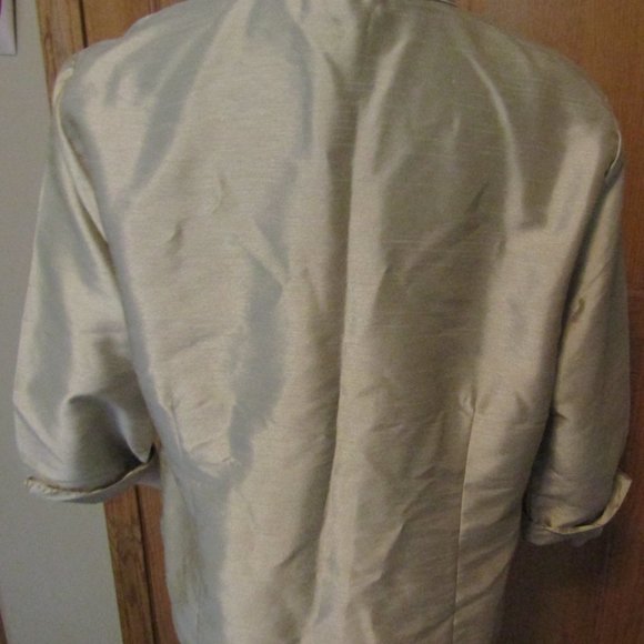 Design Asset Button Top Shirt Tan Size Large - dressy look - Picture 4 of 6